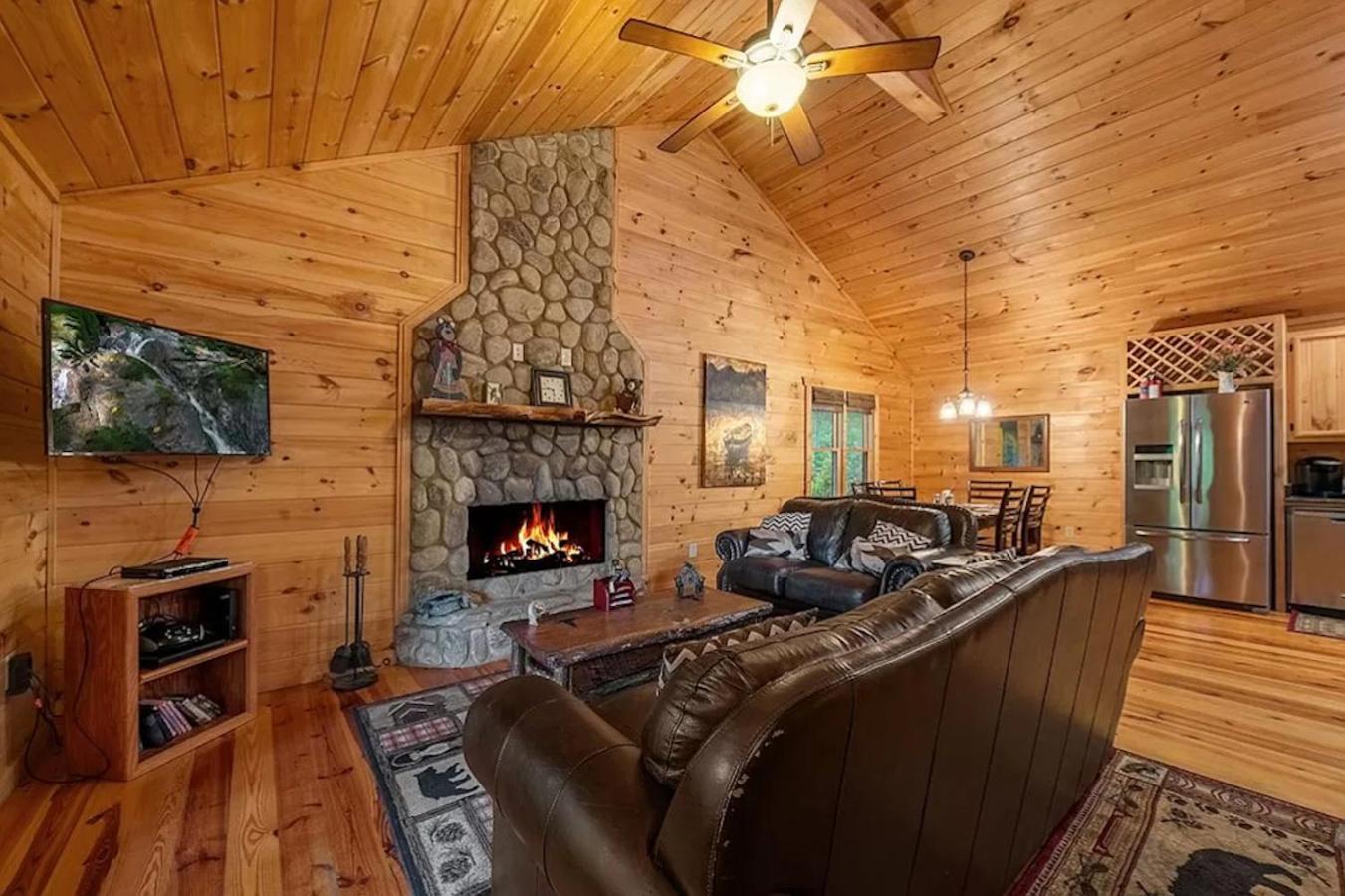 Cherry Log The Cozy Lazy Laurel With Year-Round Mountain Views, Hot Tub, Fire Pit 빌라 외부 사진